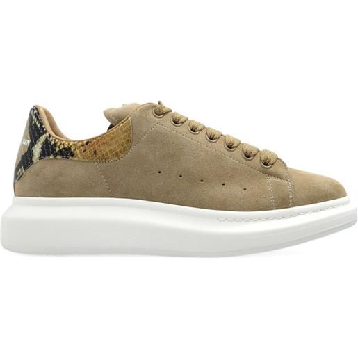 Alexander McQueen sneakers oversize in pelle scamosciata - toni neutri