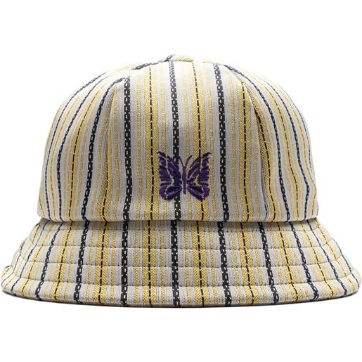 Needles cappello bucket a righe con ricamo farfalla - grigio