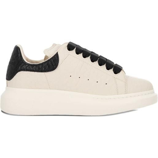 Alexander McQueen sneakers con suola oversize - toni neutri