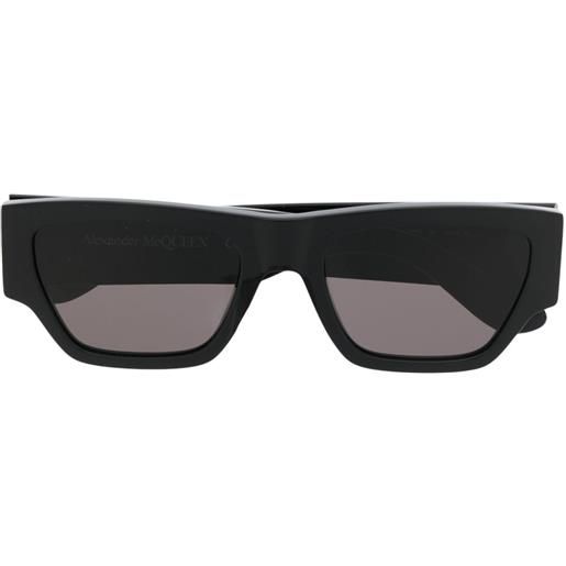 Alexander McQueen Eyewear occhiali da sole con logo inciso - nero
