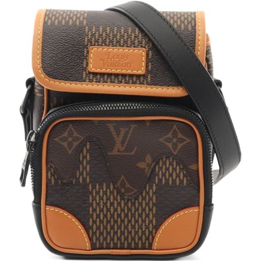 Louis Vuitton Pre-Owned - x nigo borsa messenger amazon anni 2020 - uomo - pvc/tela/pelle di vitello - taglia unica - marrone
