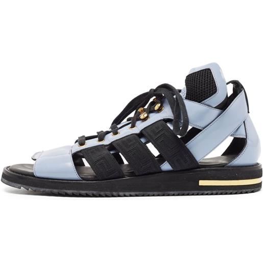 Versace Pre-Owned - sandali in pelle con suola piatta - uomo - pelle/tessuto/gomma/pelle - 42 - blu
