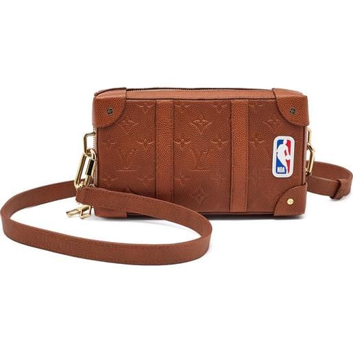 Louis Vuitton Pre-Owned - x nba borsa a spalla soft trunk wallet - uomo - pelle di vitello - taglia unica - marrone