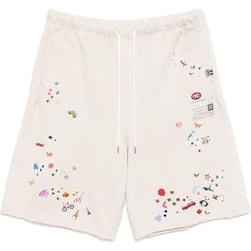 Maison MIHARA YASUHIRO shorts con stampa grafica - toni neutri