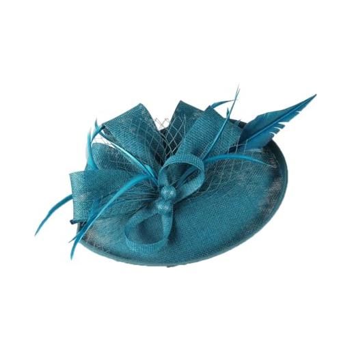 Donna Con Il Cappello Di Derby Fotografia Stock - Immagine di battitore