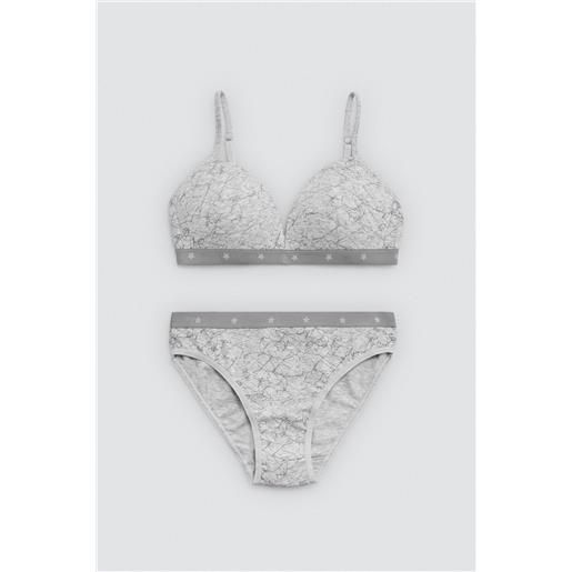 Ysabel Mora completo intimo composto da reggiseno e slip giovanili