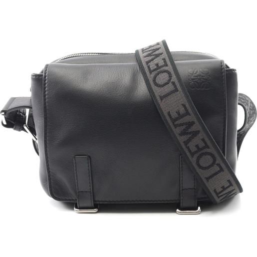 Loewe Pre-Owned - borsa a spalla in pelle stile militare anni 2010 - uomo - pelle di vitello - taglia unica - nero