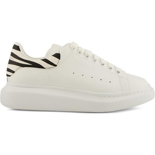 Alexander McQueen sneakers oversize con inserti zebrati - bianco