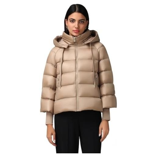 Oltre: piumino a cappa in vera piuma beige. Xl stagione autunno inverno 2024