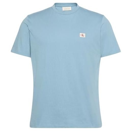 Calvin Klein uomo t-shirt maniche corte badge jersey classic tee in cotone, blu (smoke blue), xl