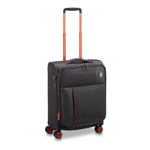 RV Roncato roncato valigeria trolley da cabina, bagaglio a mano, con chiusura a tripla combinazione con sistema tsa, realizzato in robusto poliestere. Dispone di carrello di traino telescopico con push botton, 