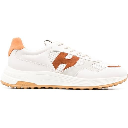 Hogan sneakers con applicazione - toni neutri