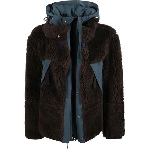 sacai piumino in lana a collo alto con cappuccio - marrone