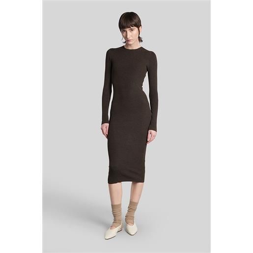 Fear of God Essentials abito lungo in poliestere marrone