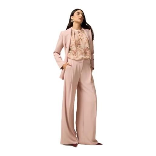 Oltre: pantaloni palazzo in tessuto fluido rosa. 44 stagione autunno inverno 2025