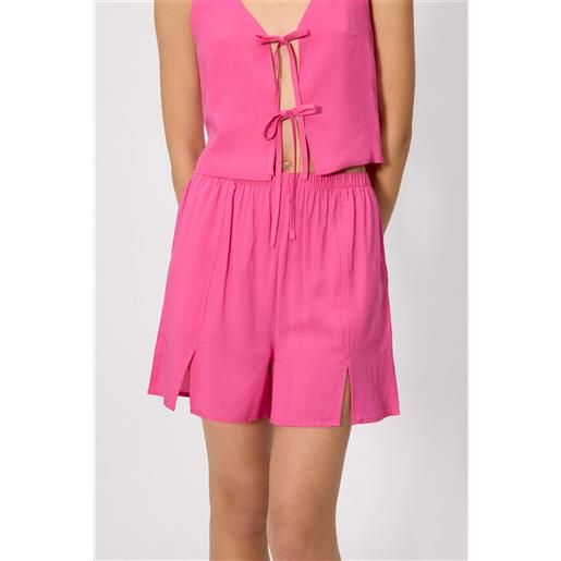Ysabel Mora pantaloncini rosa leggeri