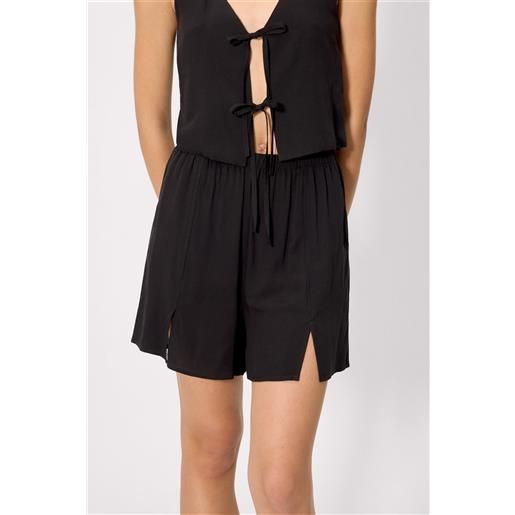 Ysabel Mora pantaloncini neri leggeri