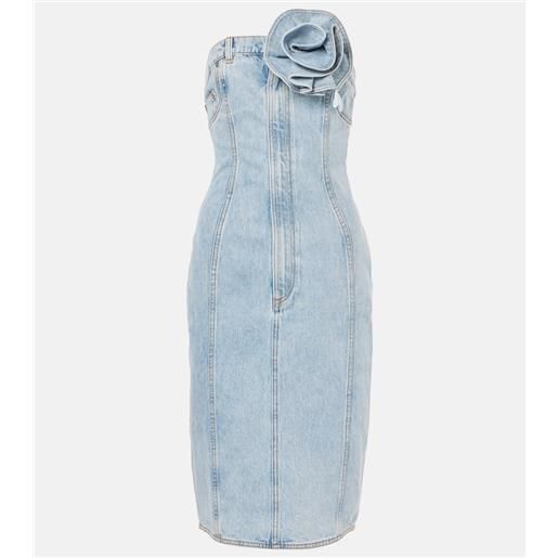 Area abito di jeans con applicazioni