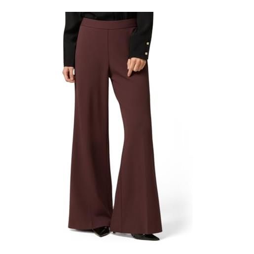 Oltre: pantaloni palazzo in tessuto crêpe. Stagione autunno inverno 2025